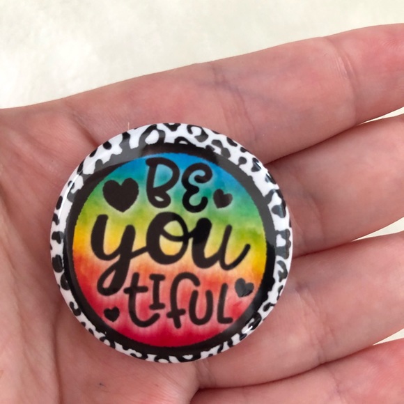 I.5 inch beyoutufil pin back button set of 3 - Picture 2 of 2